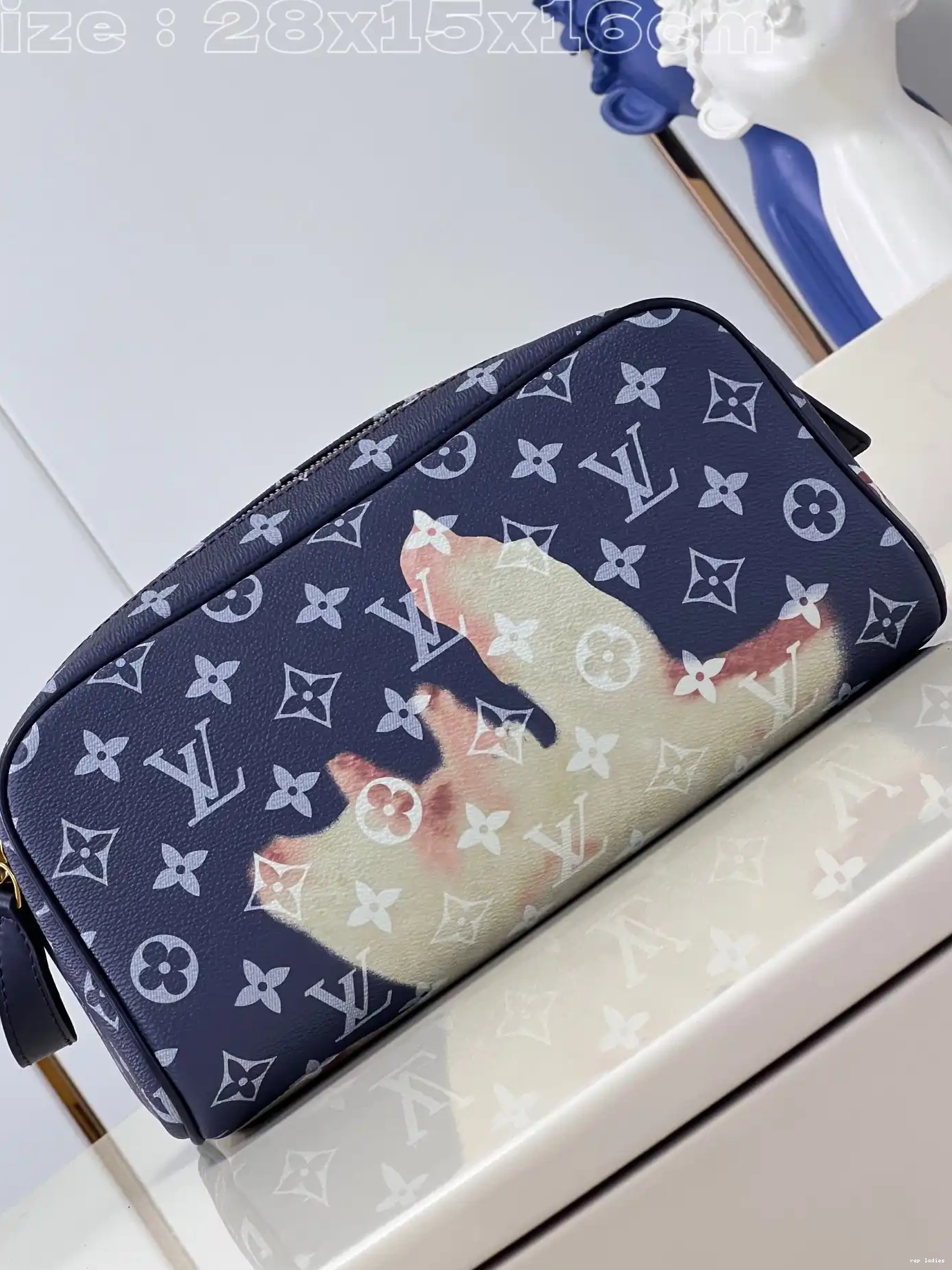 Cheap TOILET POUCH VUITTON LOUIS KIT DOPP 0504